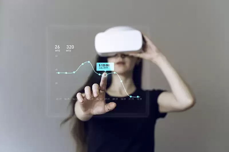 震惊！未来已来：人、车、家全面“赛博化”，你的生活将被这款眼镜接管？